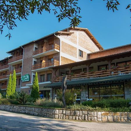 Tourist Center Momina Krepost Hotell Veliko Tŭrnovo Eksteriør bilde